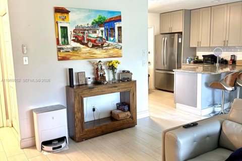 House in Port St. Lucie, Florida 2 bedrooms, 98.66 sq.m. № 2031181 - photo 14