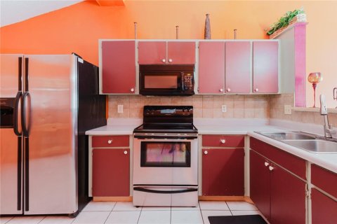 Townhouse in Tampa, Florida 4 bedrooms, 135.27 sq.m. № 1838892 - photo 19