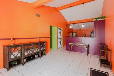 Townhouse in Tampa, Florida 4 bedrooms, 135.27 sq.m. № 1838892 - photo 14