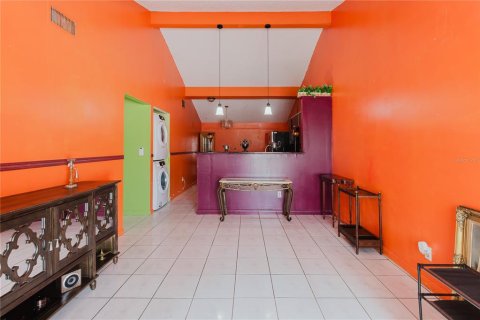 Townhouse in Tampa, Florida 4 bedrooms, 135.27 sq.m. № 1838892 - photo 13