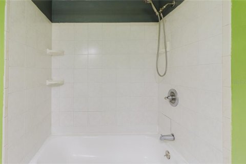 Townhouse in Tampa, Florida 4 bedrooms, 135.27 sq.m. № 1838892 - photo 24