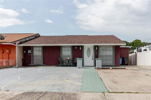 Townhouse in Tampa, Florida 4 bedrooms, 135.27 sq.m. № 1838892 - photo 5