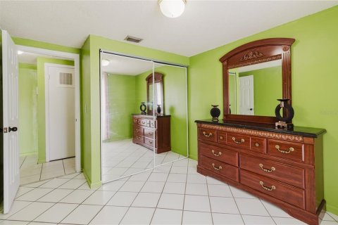 Townhouse in Tampa, Florida 4 bedrooms, 135.27 sq.m. № 1838892 - photo 27