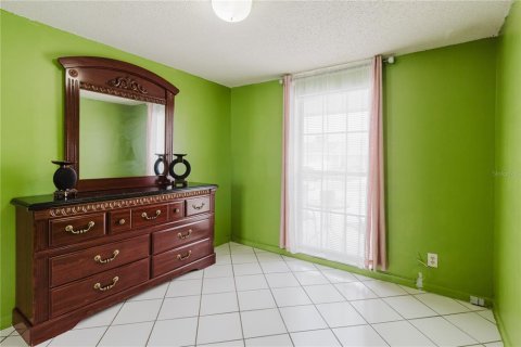 Townhouse in Tampa, Florida 4 bedrooms, 135.27 sq.m. № 1838892 - photo 25