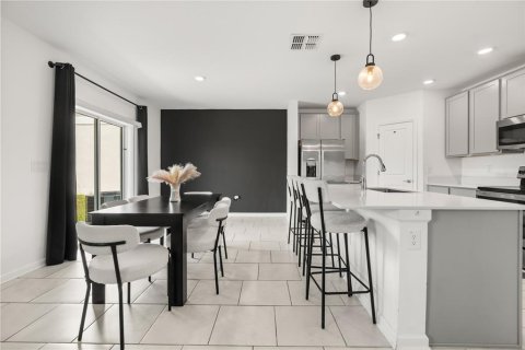 Villa ou maison à vendre à Davenport, Floride: 4 chambres, 182.65 m2 № 2400092 - photo 8