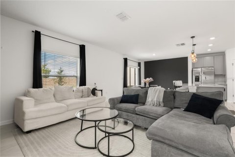 Villa ou maison à vendre à Davenport, Floride: 4 chambres, 182.65 m2 № 2400092 - photo 4