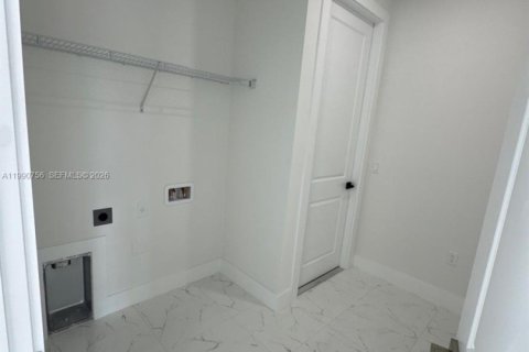 Casa en alquiler en Lehigh Acres, Florida, 3 dormitorios, 145.11 m2 № 2057866 - foto 25