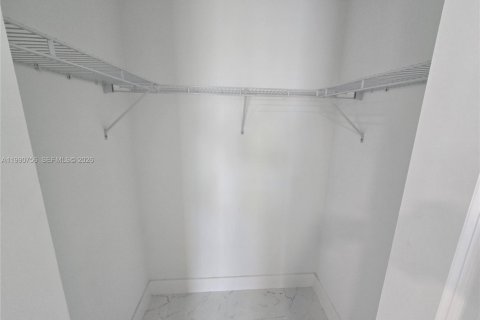 Casa en alquiler en Lehigh Acres, Florida, 3 dormitorios, 145.11 m2 № 2057866 - foto 24