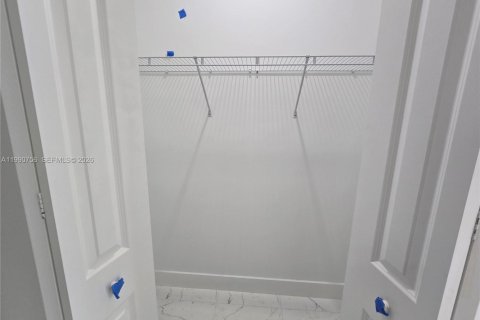 Casa en alquiler en Lehigh Acres, Florida, 3 dormitorios, 145.11 m2 № 2057866 - foto 16