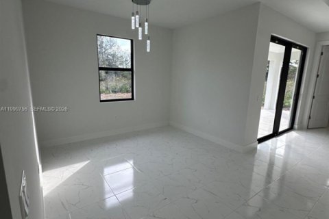 Casa en alquiler en Lehigh Acres, Florida, 3 dormitorios, 145.11 m2 № 2057866 - foto 11