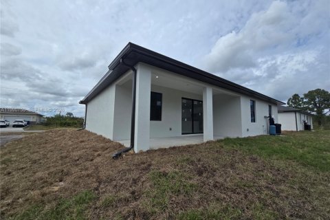 Casa en alquiler en Lehigh Acres, Florida, 3 dormitorios, 145.11 m2 № 2057866 - foto 29