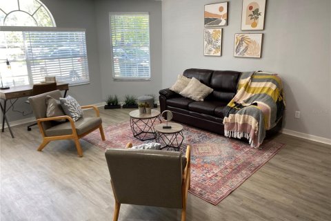 Condo in Kissimmee, Florida, 3 bedrooms № 2098676 - photo 2