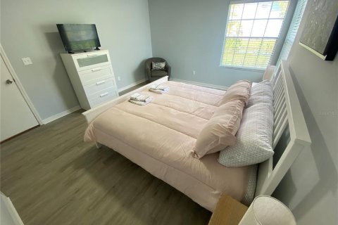 Condo in Kissimmee, Florida, 3 bedrooms № 2098676 - photo 9