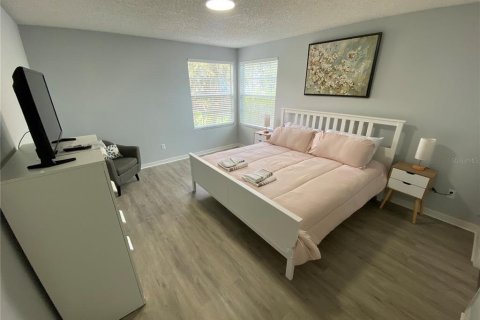 Condo in Kissimmee, Florida, 3 bedrooms № 2098676 - photo 11