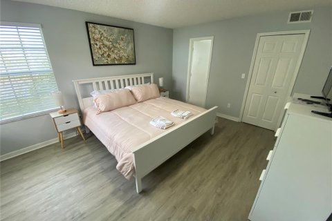 Condo in Kissimmee, Florida, 3 bedrooms № 2098676 - photo 10