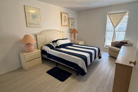 Condo in Orlando, Florida, 2 bedrooms  № 2113184 - photo 15