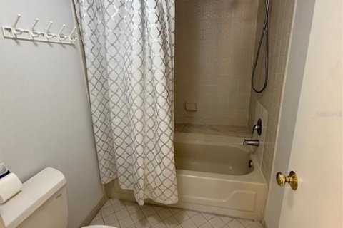 Condo in Orlando, Florida, 2 bedrooms  № 2113184 - photo 11