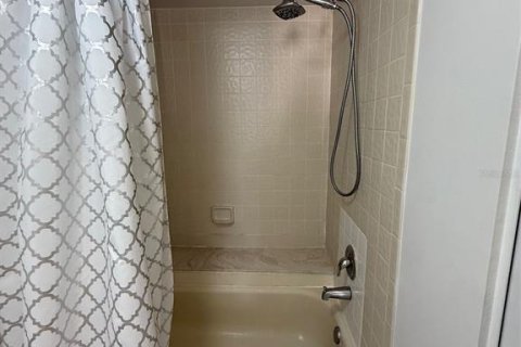 Condo in Orlando, Florida, 2 bedrooms  № 2113184 - photo 12