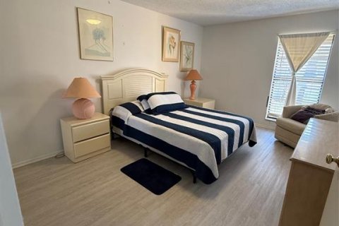 Condo in Orlando, Florida, 2 bedrooms  № 2113184 - photo 14