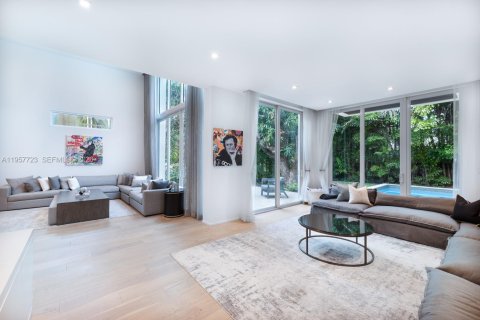 Casa en venta en Miami Beach, Florida, 4 dormitorios, 283.63 m2 № 2011537 - foto 4