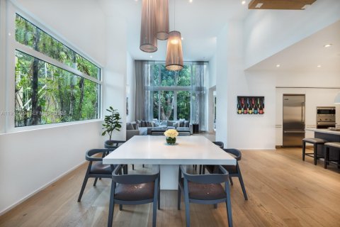 Casa en venta en Miami Beach, Florida, 4 dormitorios, 283.63 m2 № 2011537 - foto 5