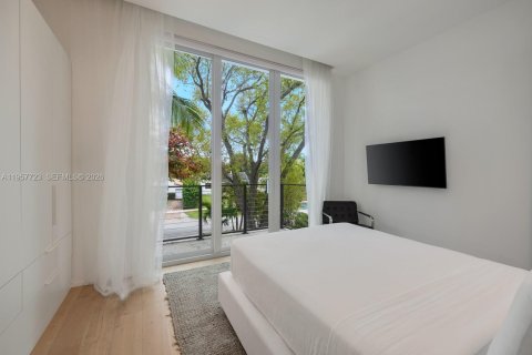 Casa en venta en Miami Beach, Florida, 4 dormitorios, 283.63 m2 № 2011537 - foto 17