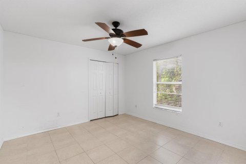Villa ou maison à vendre à Port St. Lucie, Floride: 4 chambres, 185.8 m2 № 2185189 - photo 14