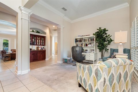House in Sorrento, Florida 4 bedrooms, 296.45 sq.m. № 1555684 - photo 9