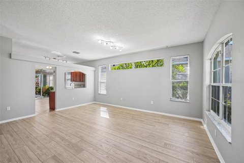 Villa ou maison à vendre à Bradenton, Floride: 3 chambres, 141.49 m2 № 2431062 - photo 5