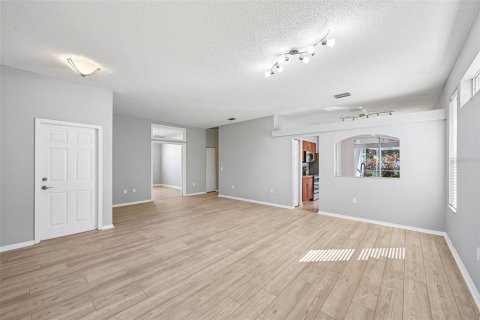 Villa ou maison à vendre à Bradenton, Floride: 3 chambres, 141.49 m2 № 2431062 - photo 6