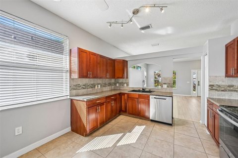 Villa ou maison à vendre à Bradenton, Floride: 3 chambres, 141.49 m2 № 2431062 - photo 10