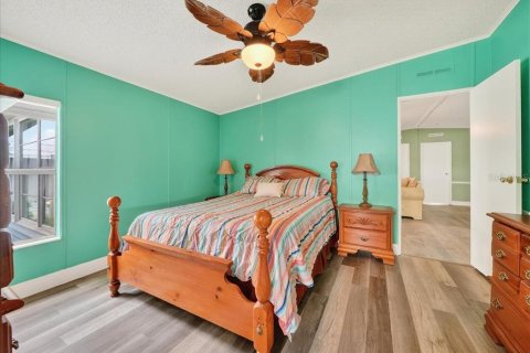 House in Okeechobee, Florida 3 bedrooms, 140.47 sq.m. № 1817430 - photo 15