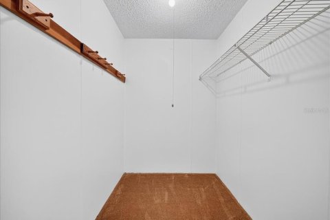 House in Okeechobee, Florida 3 bedrooms, 140.47 sq.m. № 1817430 - photo 21