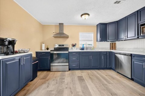 House in Okeechobee, Florida 3 bedrooms, 140.47 sq.m. № 1817430 - photo 7