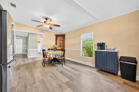 House in Okeechobee, Florida 3 bedrooms, 140.47 sq.m. № 1817430 - photo 10