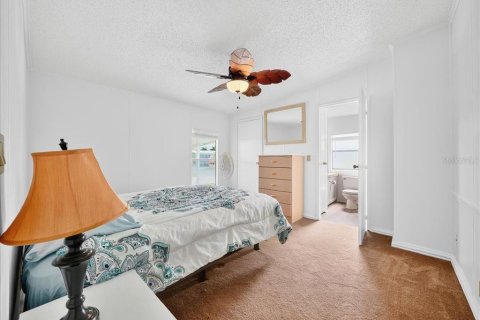 House in Okeechobee, Florida 3 bedrooms, 140.47 sq.m. № 1817430 - photo 18