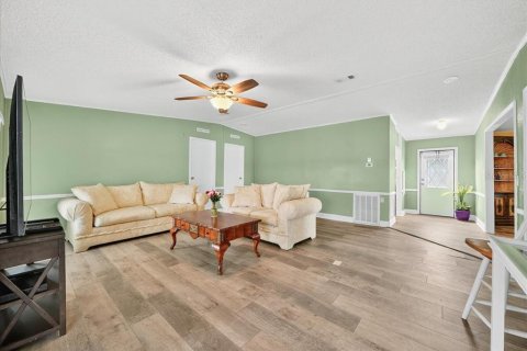 House in Okeechobee, Florida 3 bedrooms, 140.47 sq.m. № 1817430 - photo 12