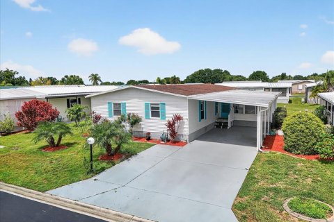 House in Okeechobee, Florida 3 bedrooms, 140.47 sq.m. № 1817430 - photo 1