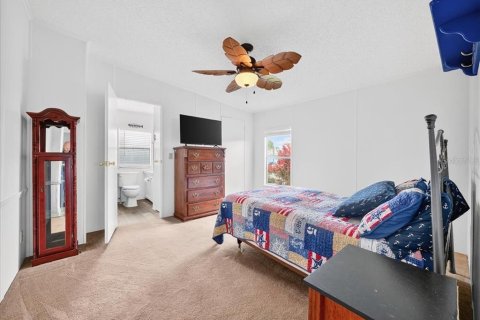 House in Okeechobee, Florida 3 bedrooms, 140.47 sq.m. № 1817430 - photo 17