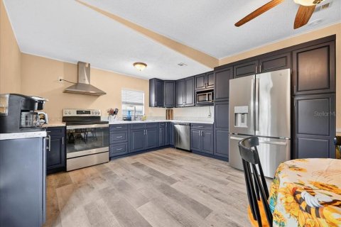 House in Okeechobee, Florida 3 bedrooms, 140.47 sq.m. № 1817430 - photo 8