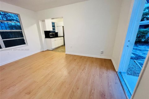 Appartement à louer à Miami, Floride: 1 chambre, 48.31 m2 № 1997592 - photo 4