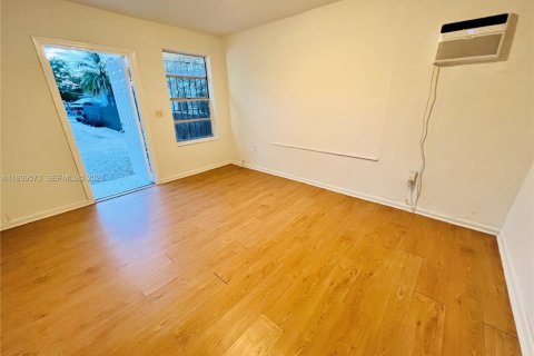 Appartement à louer à Miami, Floride: 1 chambre, 48.31 m2 № 1997592 - photo 3