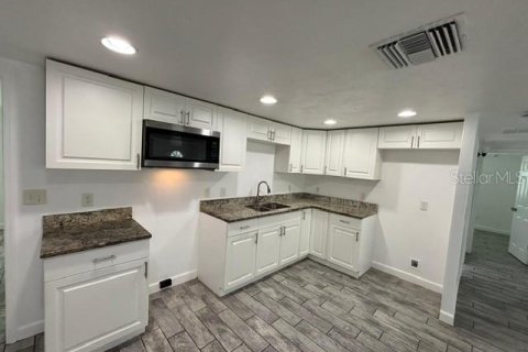 Villa ou maison à louer à Hudson, Floride: 2 chambres, 95.88 m2 № 2113918 - photo 6