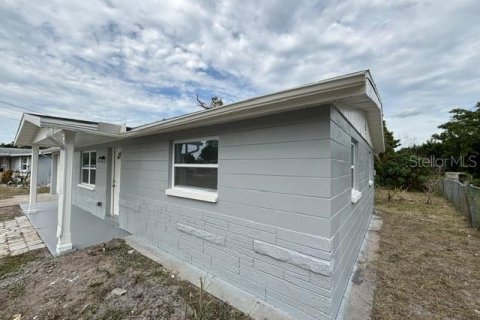 Villa ou maison à louer à Hudson, Floride: 2 chambres, 95.88 m2 № 2113918 - photo 2