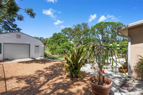 House in Englewood, Florida 3 bedrooms, 178 sq.m. № 1801925 - photo 23