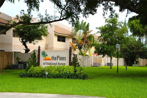 Condo à Oakland Park, Floride, 2 chambres  № 1967989