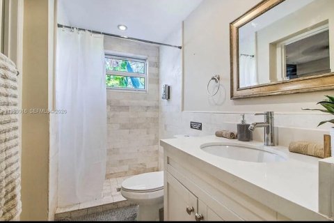 House in Miami, Florida 3 bedrooms, 168.34 sq.m. № 2023967 - photo 24