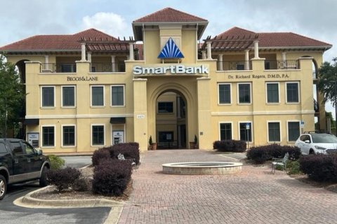 Commercial property in Destin, Florida № 561312 - photo 1
