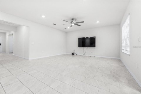 Villa ou maison à louer à Winter Haven, Floride: 3 chambres, 154.12 m2 № 2091524 - photo 5