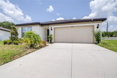 Villa ou maison à louer à Winter Haven, Floride: 3 chambres, 154.12 m2 № 2091524 - photo 2